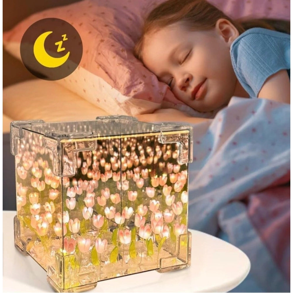 Cube Tulip Lamp (Multicolor)