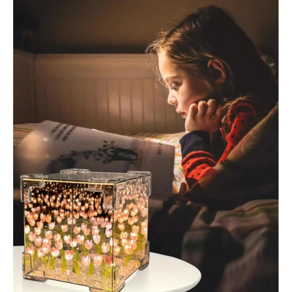 Cube Tulip Lamp (Multicolor)